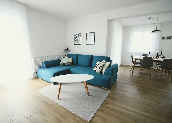 Residences By Zec