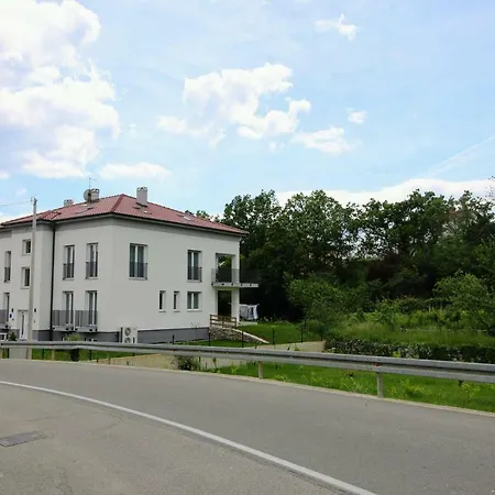 Apartment Residences By Zec *